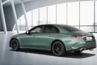 Mercedes-Benz E 300 (Clasa E) din 2023 cu 3.454 km - oferta MER200180 - foto 12