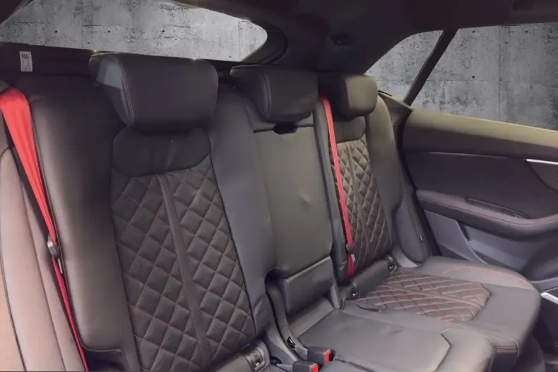 Audi Q8 din 2024 cu 26.100 km - oferta AUD200187 - foto 9