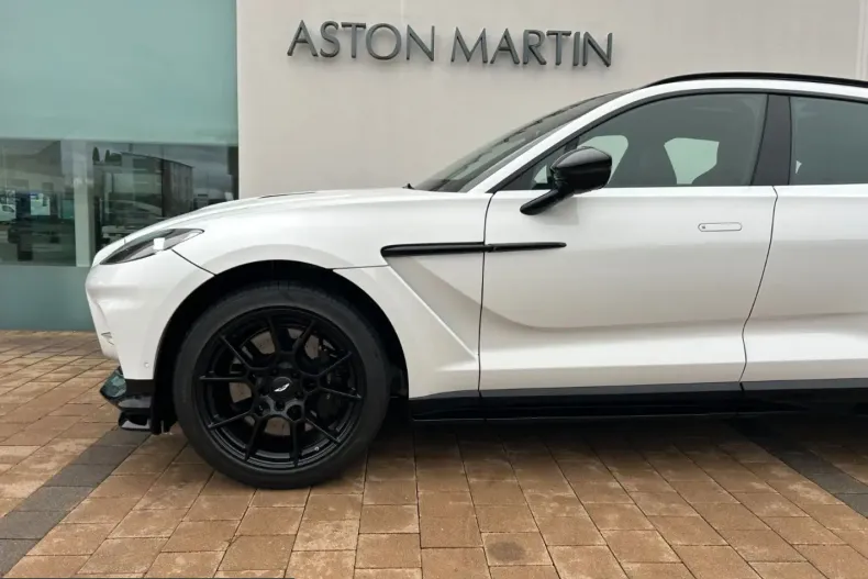 Aston Martin DBX din 2025 cu 2.200 km - oferta AST200188 - foto 6