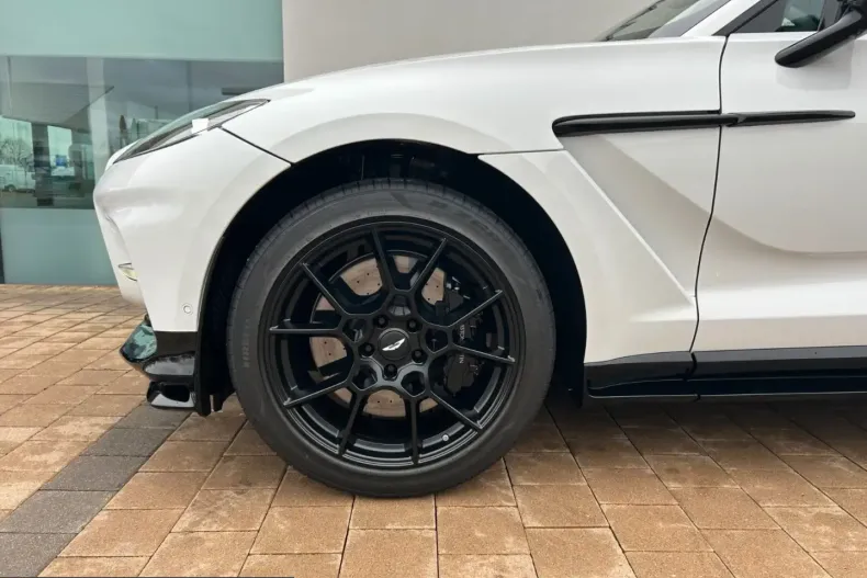 Aston Martin DBX din 2025 cu 2.200 km - oferta AST200188 - foto 7