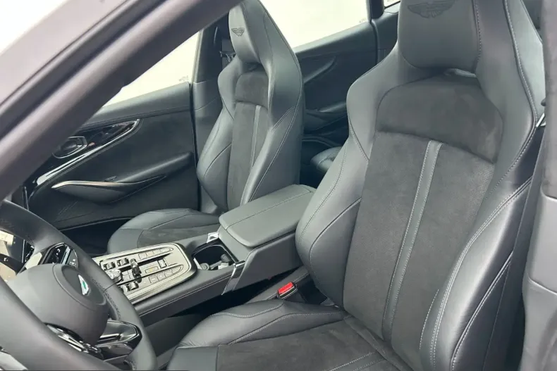 Aston Martin DBX din 2025 cu 2.200 km - oferta AST200188 - foto 10