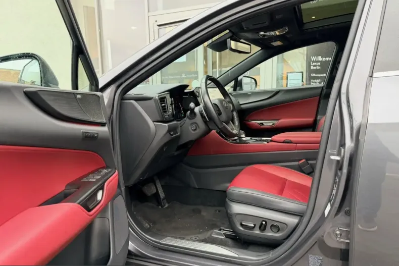 Lexus NX 350h din 2022 cu 40.237 km - oferta LEX200193 - foto 4