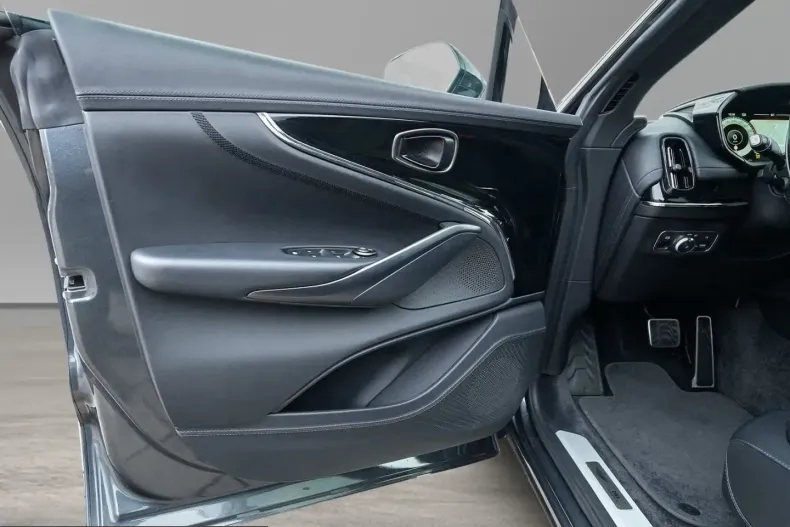 Aston Martin DBX din 2025 cu 13.580 km - oferta AST200195 - foto 18