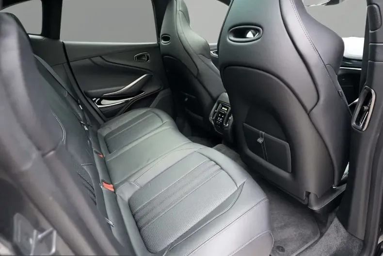 Aston Martin DBX din 2025 cu 13.580 km - oferta AST200195 - foto 33