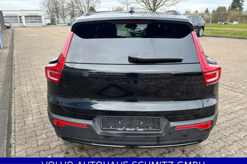 Volvo XC40 din 2025 cu 26.614 km - oferta VOL200196 - foto 8