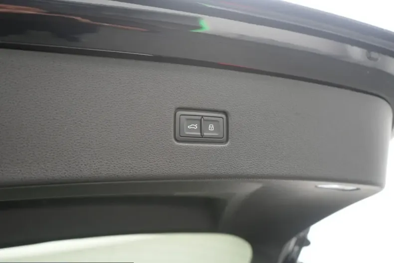 Audi Q8 din 2022 cu 29.770 km - oferta AUD200197 - foto 17