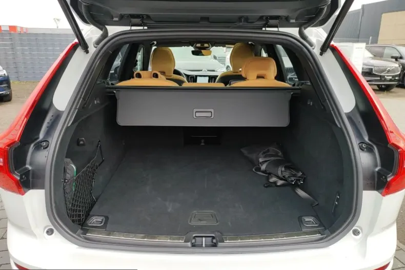 Volvo XC60 din 2025 cu 25.850 km - oferta VOL200200 - foto 11