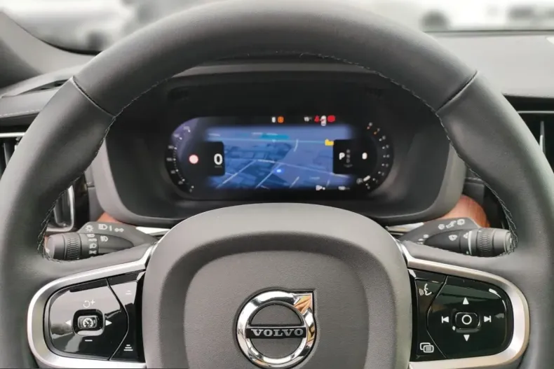 Volvo XC60 din 2025 cu 25.850 km - oferta VOL200200 - foto 16