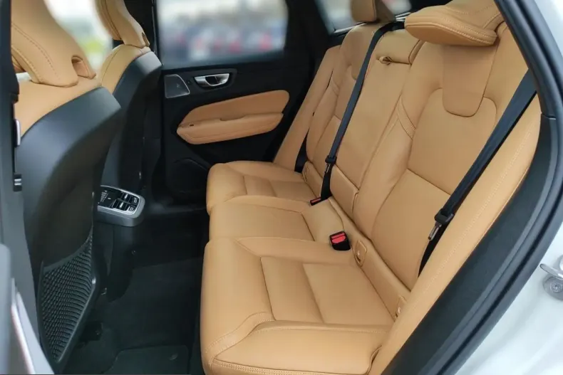 Volvo XC60 din 2025 cu 25.850 km - oferta VOL200200 - foto 20