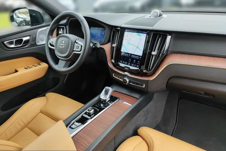 Volvo XC60 din 2025 cu 25.850 km - oferta VOL200200 - foto 21