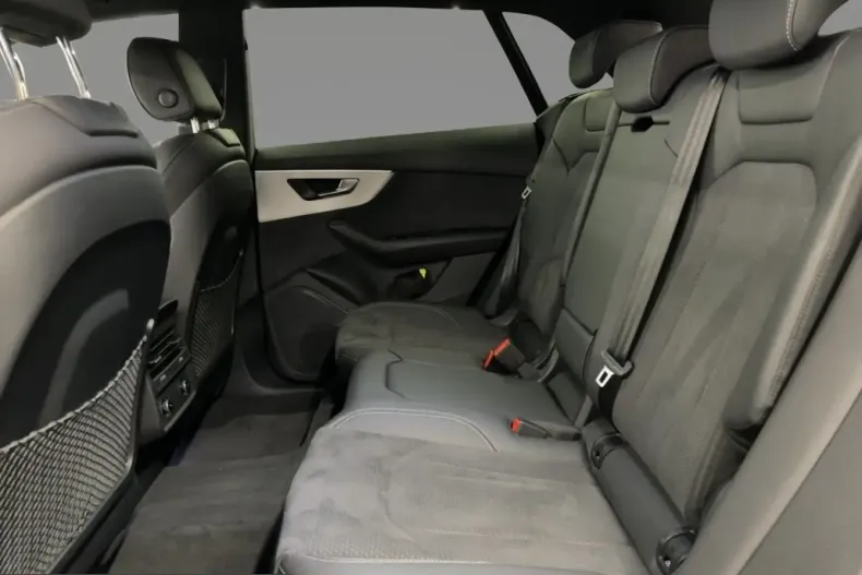 Audi Q8 din 2024 cu 13.600 km - oferta AUD200202 - foto 6