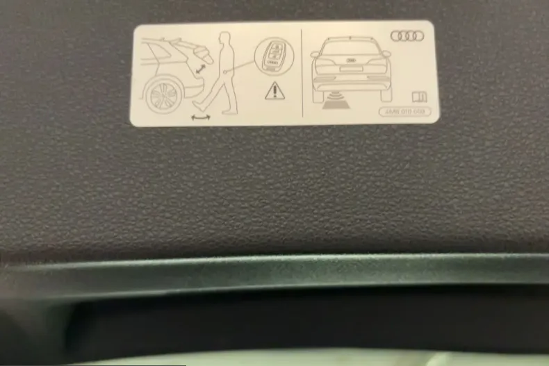 Audi Q8 din 2024 cu 13.600 km - oferta AUD200202 - foto 12