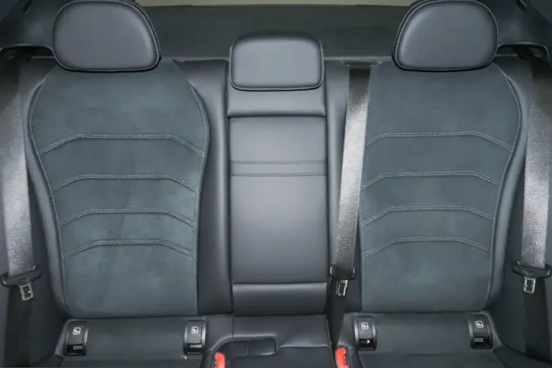 Mercedes-Benz E 220 (Clasa E) din 2024 cu 34.290 km - oferta MER200203 - foto 7