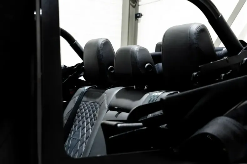 Land Rover Defender din 2024 cu 8.610 km - oferta LAN200208 - foto 37