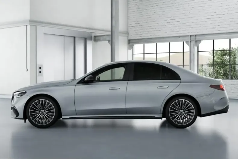 Mercedes-Benz E 220 (Clasa E) din 2025 cu 13.772 km - oferta MER200209 - foto 3