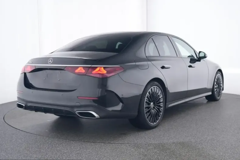 Mercedes-Benz E 220 (Clasa E) din 2025 cu 36.923 km - oferta MER200210 - foto 2