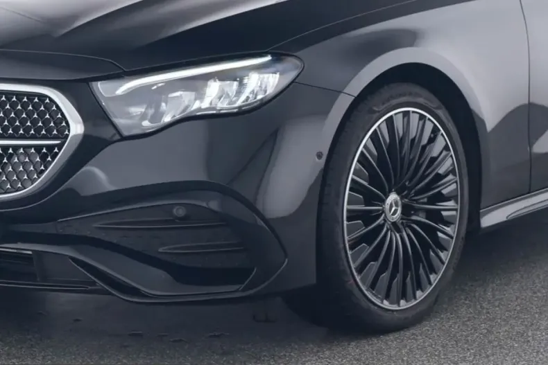 Mercedes-Benz E 220 (Clasa E) din 2025 cu 36.923 km - oferta MER200210 - foto 3