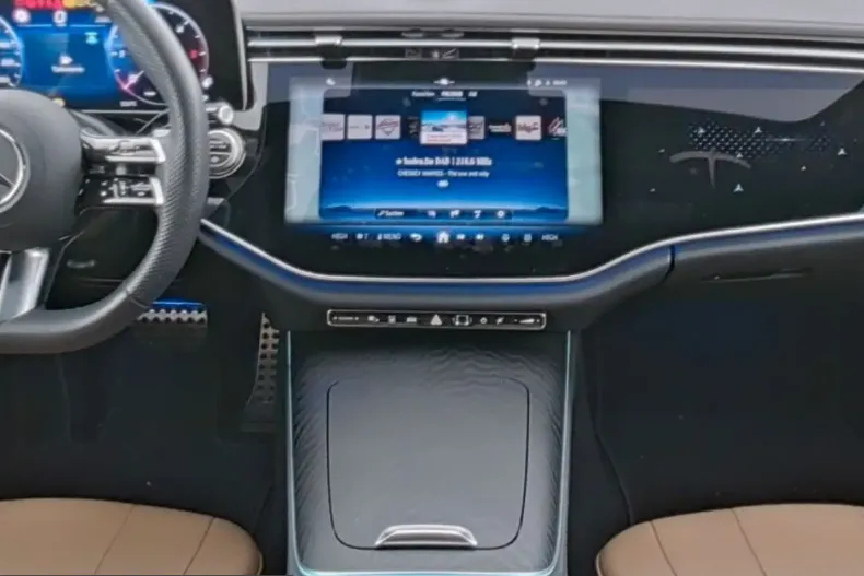 Mercedes-Benz E 220 (Clasa E) din 2025 cu 36.923 km - oferta MER200210 - foto 4