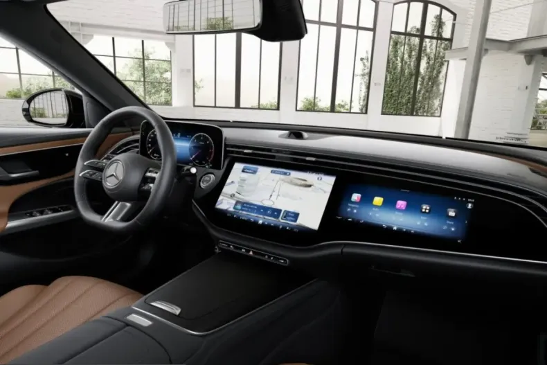 Mercedes-Benz E 220 (Clasa E) din 2024 cu 21.115 km - oferta MER200211 - foto 10