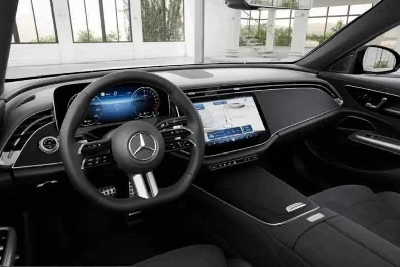 Mercedes-Benz E 300 (Clasa E) din 2024 cu 15.800 km - oferta MER200212 - foto 6