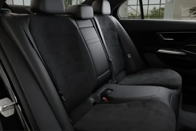 Mercedes-Benz E 200 (Clasa E) din 2025 cu 7.732 km - oferta MER200213 - foto 8