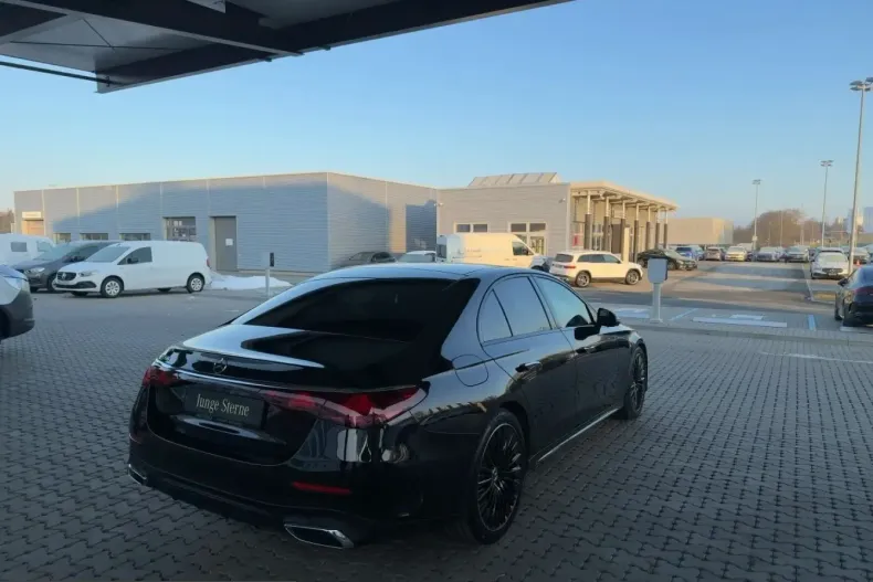 Mercedes-Benz E 200 (Clasa E) din 2025 cu 7.785 km - oferta MER200215 - foto 3