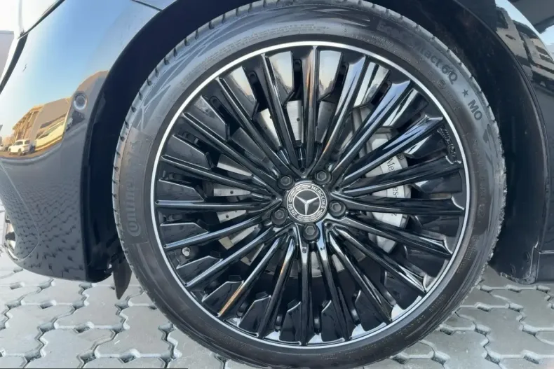 Mercedes-Benz E 200 (Clasa E) din 2025 cu 7.785 km - oferta MER200215 - foto 10