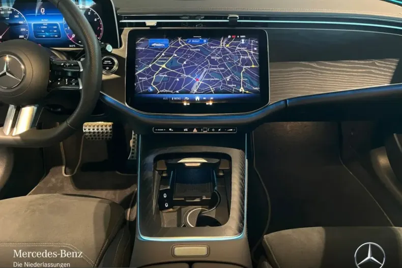 Mercedes-Benz E 200 (Clasa E) din 2025 cu 8.205 km - oferta MER200217 - foto 12