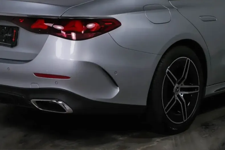 Mercedes-Benz E 200 (Clasa E) din 2025 cu 6.636 km - oferta MER200218 - foto 4