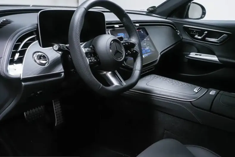 Mercedes-Benz E 200 (Clasa E) din 2025 cu 6.636 km - oferta MER200218 - foto 5