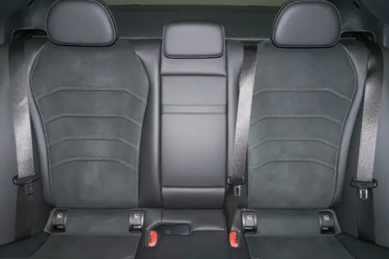 Mercedes-Benz E 200 (Clasa E) din 2025 cu 6.636 km - oferta MER200218 - foto 9