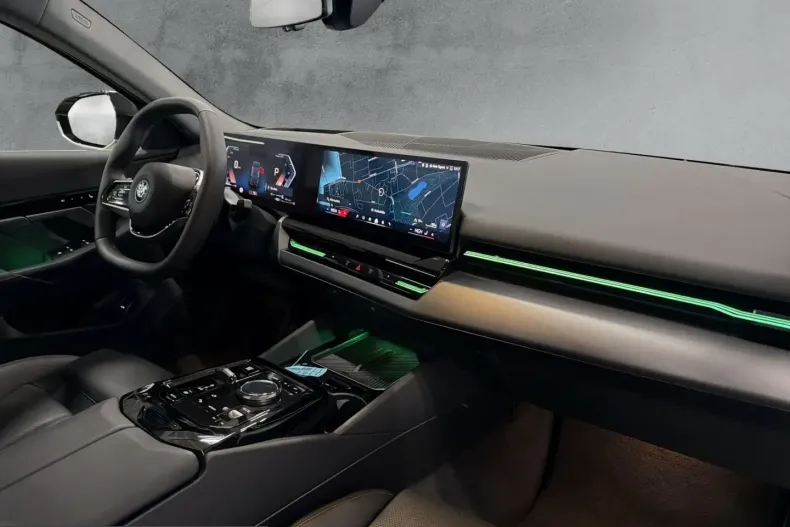 BMW 530 (Seria 5) din 2024 cu 22.823 km - oferta BMW200226 - foto 12