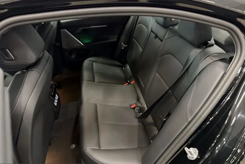 BMW 530 (Seria 5) din 2024 cu 22.823 km - oferta BMW200226 - foto 18