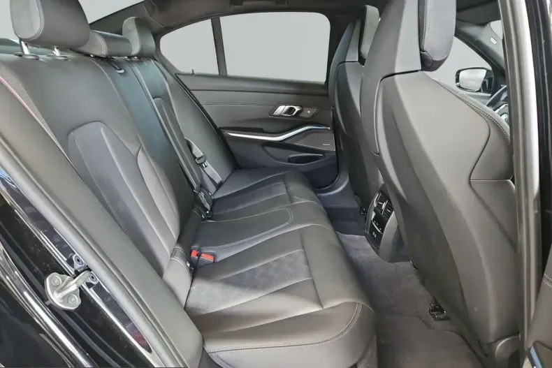 BMW M3 (Seria 3) din 2025 cu 25.432 km - oferta BMW200228 - foto 19