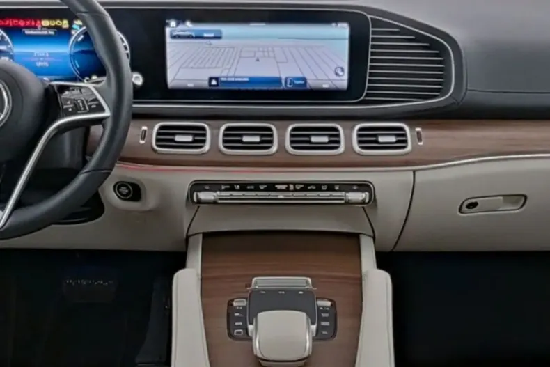 Mercedes-Benz GLE 400 (Clasa GLE) din 2025 cu 18.974 km - oferta MER200234 - foto 6