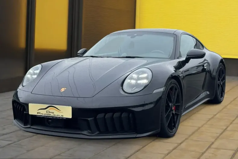 Porsche 911 din 2025 cu 10.000 km - oferta POR200245 - foto 1