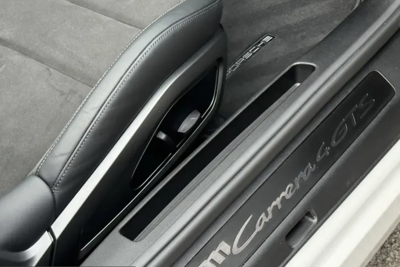 Porsche 992 din 2025 cu 11.400 km - oferta POR200246 - foto 18