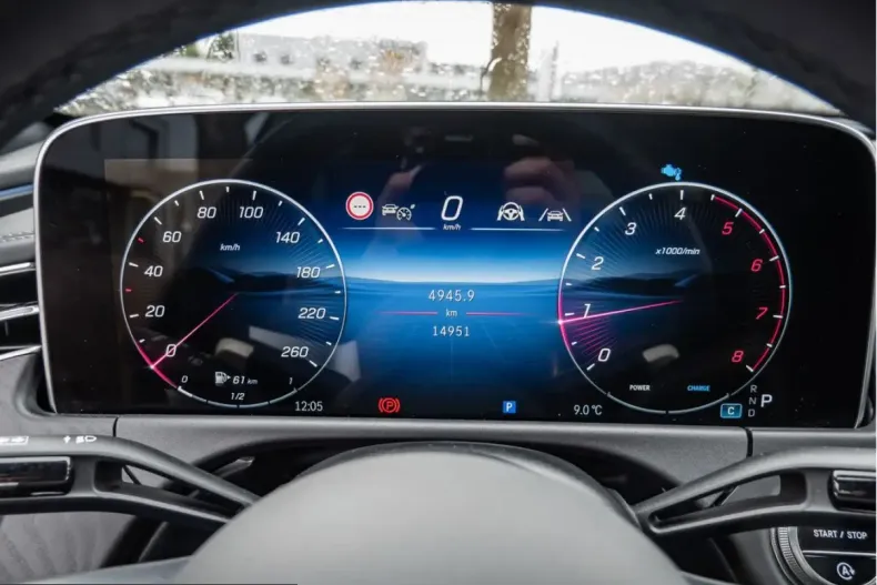 Mercedes-Benz E 200 (Clasa E) din 2024 cu 14.944 km - oferta MER200251 - foto 11