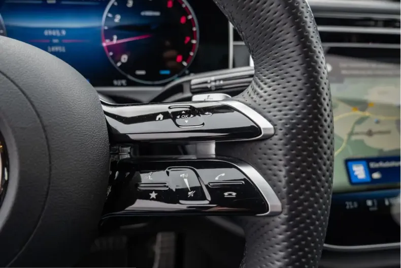 Mercedes-Benz E 200 (Clasa E) din 2024 cu 14.944 km - oferta MER200251 - foto 12