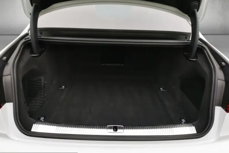 Audi S8 din 2023 cu 49.983 km - oferta AUD200252 - foto 5