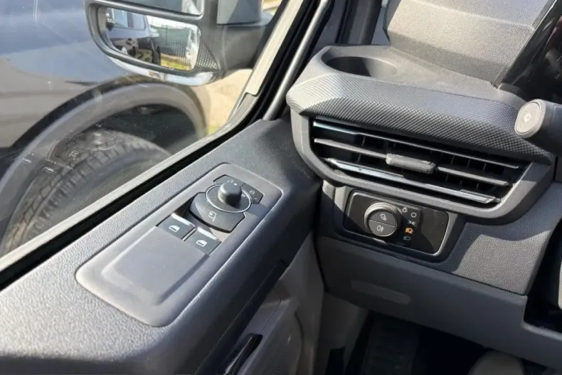 Ford Transit Custom din 2025 cu 28 km - oferta FOR200254 - foto 24