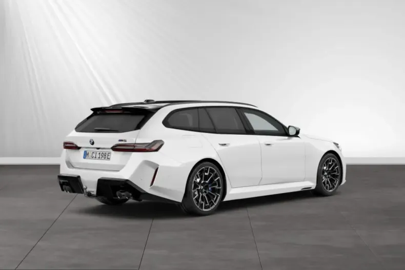 BMW M5 (Seria 5) din 2025 cu 1.700 km - oferta BMW200262 - foto 2