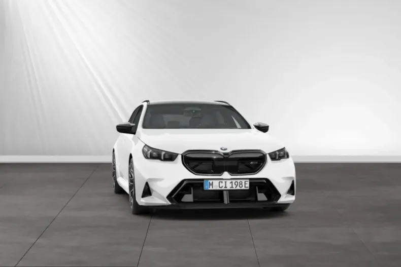 BMW M5 (Seria 5) din 2025 cu 1.700 km - oferta BMW200262 - foto 3