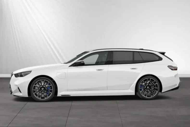 BMW M5 (Seria 5) din 2025 cu 1.700 km - oferta BMW200262 - foto 4