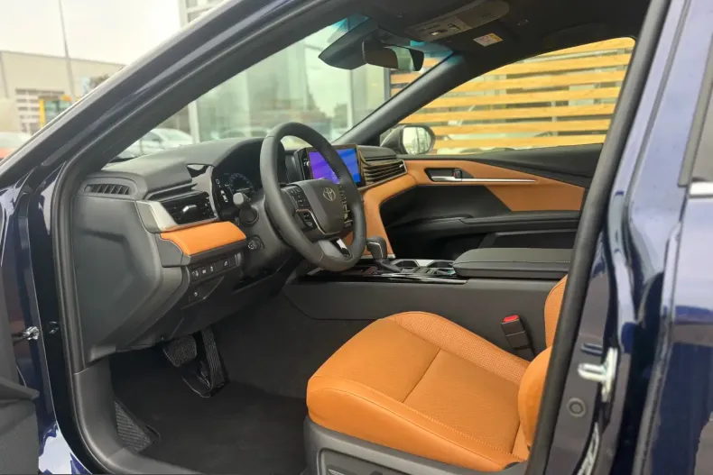 Toyota Camry din 2026 cu 300 km - oferta TOY200271 - foto 9