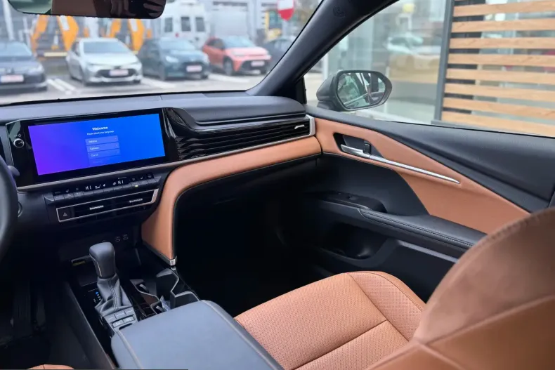 Toyota Camry din 2026 cu 300 km - oferta TOY200271 - foto 19