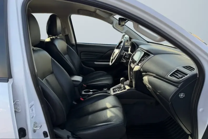 Mitsubishi L200 din 2021 cu 97.485 km - oferta MIT200272 - foto 9