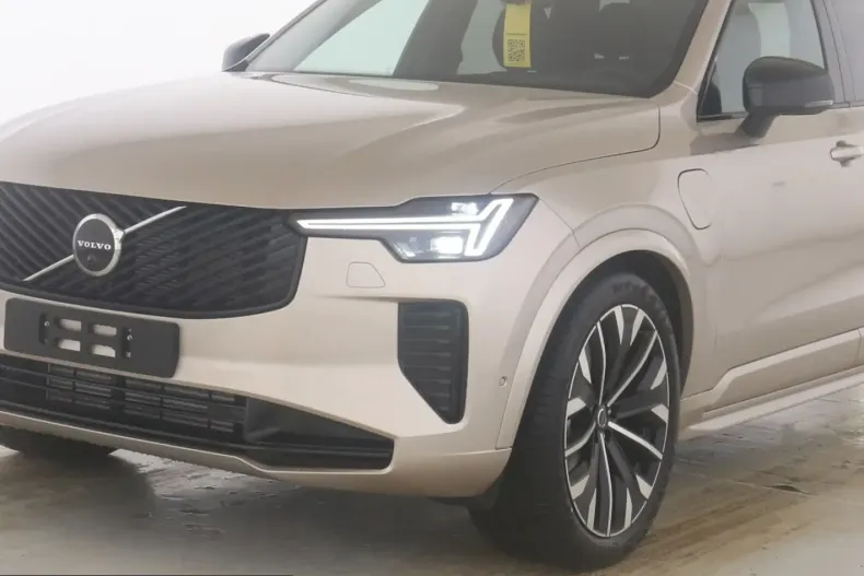 Volvo XC90 din 2025 cu 14.550 km - oferta VOL200273 - foto 3