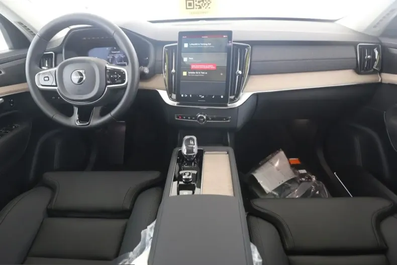 Volvo XC90 din 2025 cu 14.550 km - oferta VOL200273 - foto 6