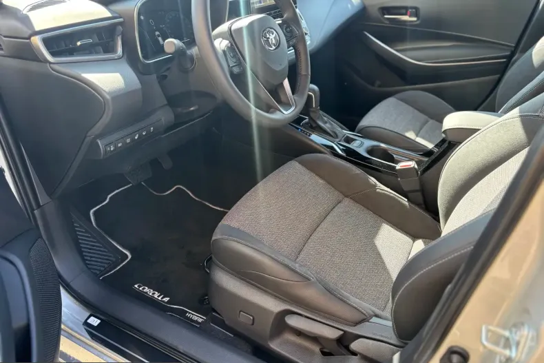 Toyota Corolla din 2026 cu 400 km - oferta TOY200275 - foto 11